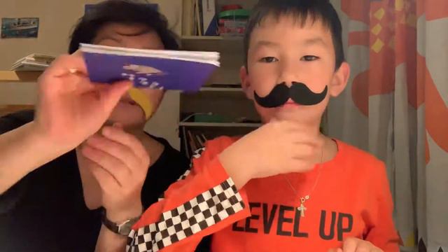 Раскрываем и показываем набор для детектива. смотреть онлайн