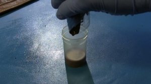 Как почистить засаленный воротник на кожаной куртке