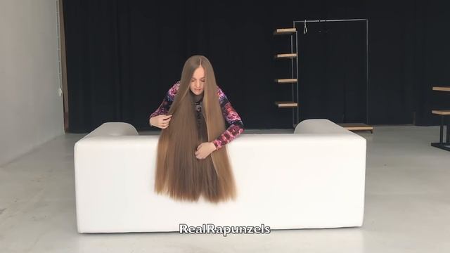 RealRapunzels - The white sofa (preview) смотреть онлайн