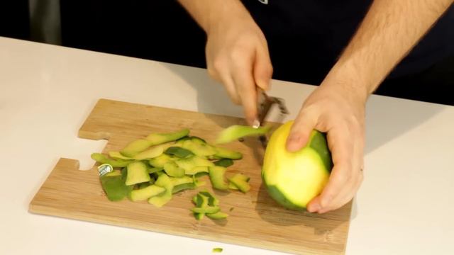 How to Peel a Mango - The Top 2 Best Ways смотреть онлайн