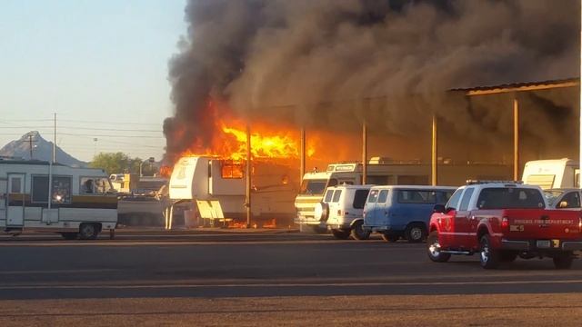Camper fire 3/29/17 Downtown Phoenix смотреть онлайн