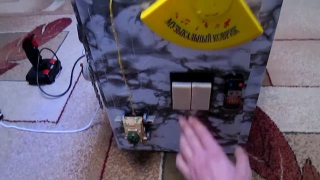 Вариант развивающей доски (бизиборд) смотреть онлайн