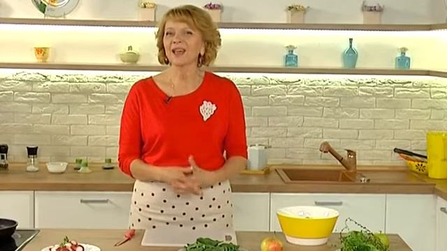 Что Есть. Салат со шпинатом, яблоком и редисом смотреть онлайн