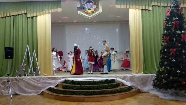 Новогодний спектакль "Снежная королева" 28-29.12.2020 смотреть онлайн