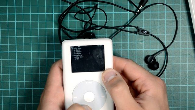 Doom na iPod 3. i 4. generacji, Sansa Clip Plus. Rockbox смотреть онлайн
