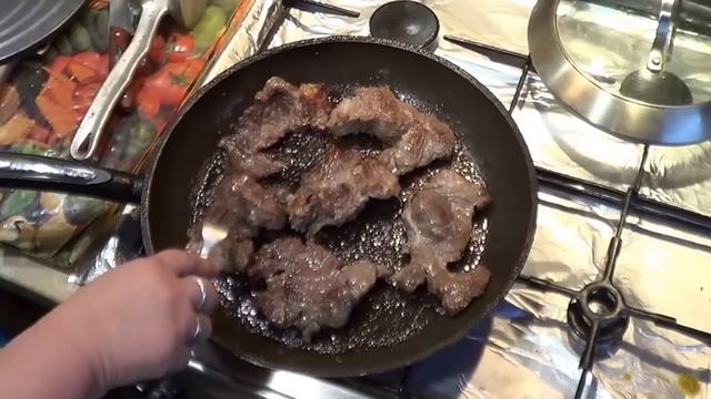 Как вкусно и сочно приготовить старое мясо или толстый стэйк. смотреть онлайн
