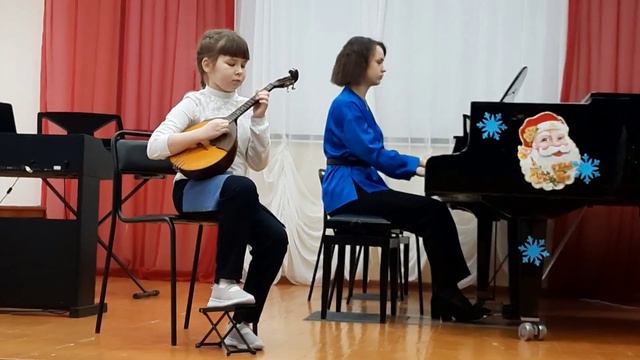 Ю. Давидович "Весёлая прогулка" из "Весенней сюиты для домры" смотреть онлайн