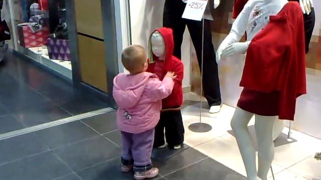 Нашей девочке очень понравился мальчик.mp4 смотреть онлайн