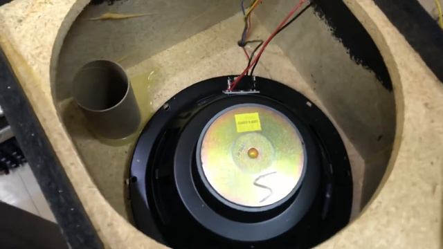 MỞ RUỘT LOA BOSE 701 HAI LỖ HƠI XEM BASS ĐÁNH ÚP NHAU-SƠ ĐỒ MA TRẬN CỦA LOA RA SAO MÀ LOA UY LỰC VẬ смотреть онлайн