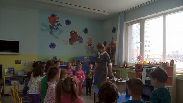 Занятие Окружающий мир во второй младшей группе "Мы-космонавты". К 60-летию полёта в космос. смотреть онлайн