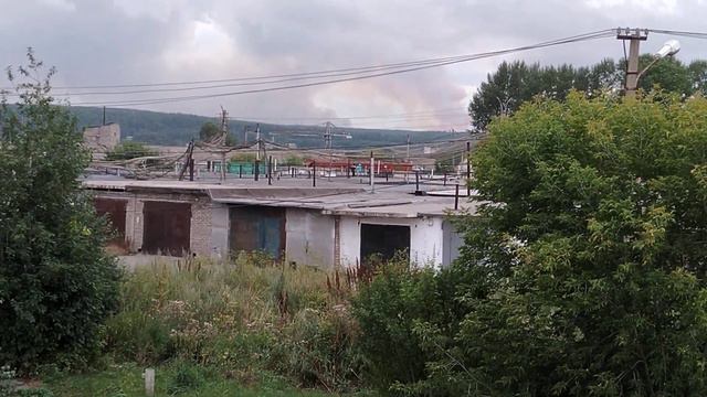 Горят склады боеприпасов. Каменка Красноярский край. смотреть онлайн