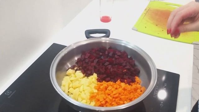Приготовление винегрета на сковороде ВОК."Amway" смотреть онлайн