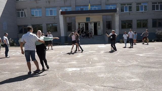 о фильме 11-класс 18 школа выпуск 2019г. 18 школа Северодонецк смотреть онлайн