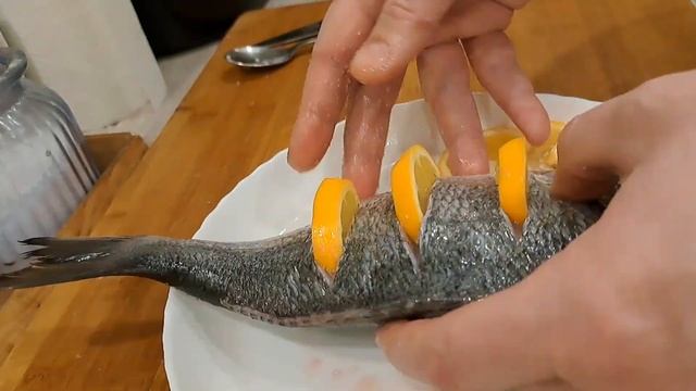 Дорадо на картофельной подушке смотреть онлайн