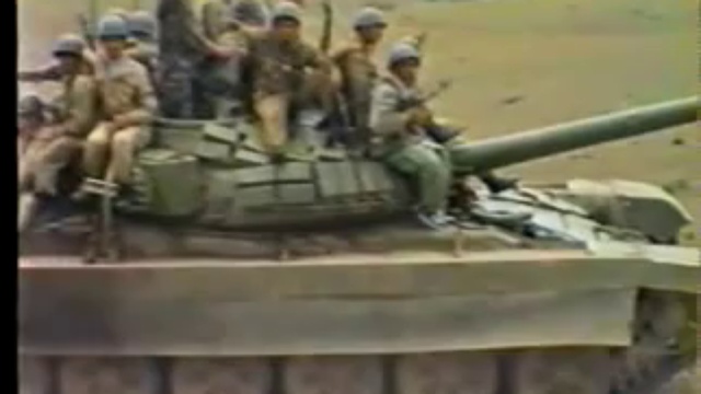 Азербайджанская бронетехника в Карабахе смотреть онлайн