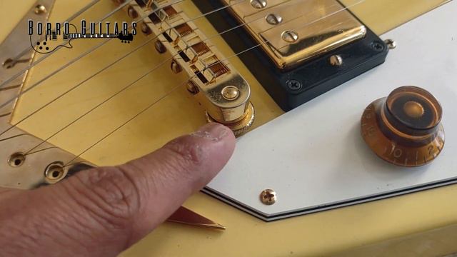Gibson Reverse Flying V: la guitarra más horrible que verás en mi canal | Borro Guitars смотреть онлайн