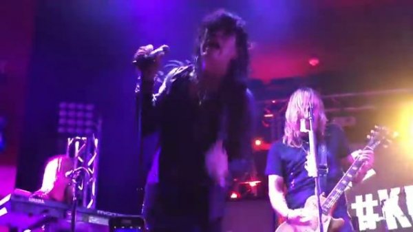 Tom Keifer @ The Cave
