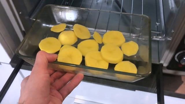 Обзор духовки Delta d -024 (готовим картошку с курицей) смотреть онлайн