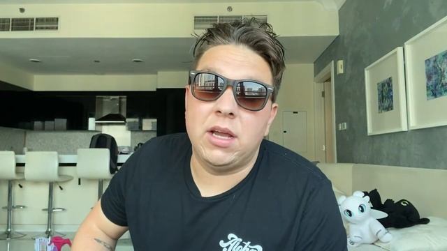 Dubai // The Dubai Mall Aquarium // June 2021 смотреть онлайн