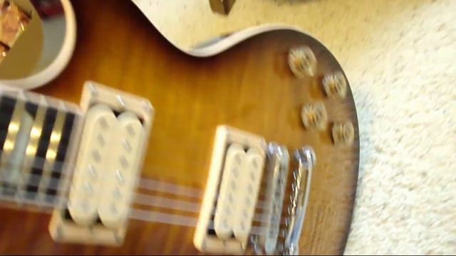Grain on Back - 2010 Gibson Traditional Les Paul смотреть онлайн