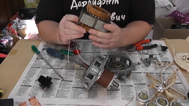 Разборка советской соковыжималки на цветмет. Добыча советской меди и алюминия. смотреть онлайн