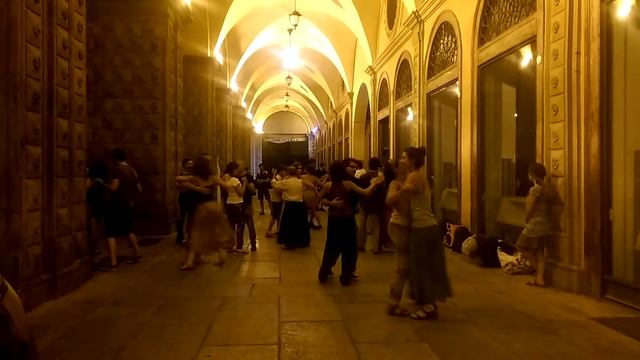 Итальянские танцы в Болоньи смотреть онлайн