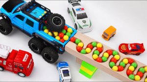 Гонка шариков волновой склон. Экскаватор, Мусоровоз, Самосвал, Скорая помощь, Ретро-грузовик