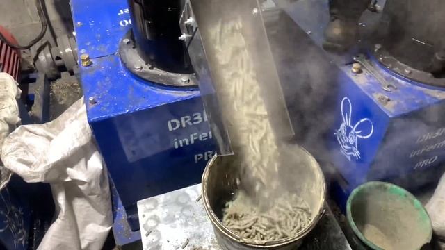 1890 кг в час Гранулятора DR3R 300 inFermer PRO С Увеличенными Роликами Производительность На… смотреть онлайн