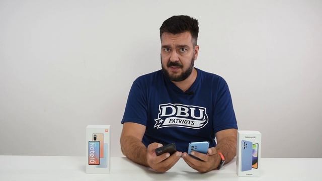 Сравнение Samsung A52 - Xiaomi Redmi Note 10 Pro смотреть онлайн