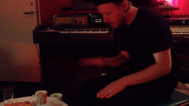 Kristian recording Baritone guitar #1 смотреть онлайн