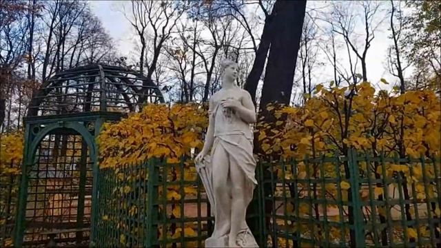 Разгар осени. Летний сад и Марсово поле смотреть онлайн