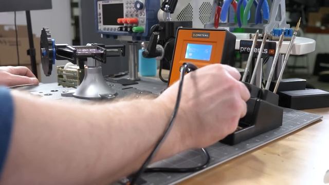 Three Tips to Improve Your Soldering - Workbench Wednesdays смотреть онлайн