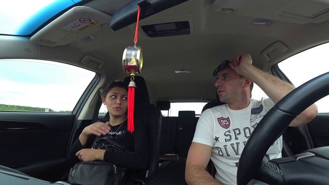 НЕ ПОМОЖЕШЬ ЗАРЕЖУ ! ОПАСНАЯ ЦЫГАНКА ))) смотреть онлайн