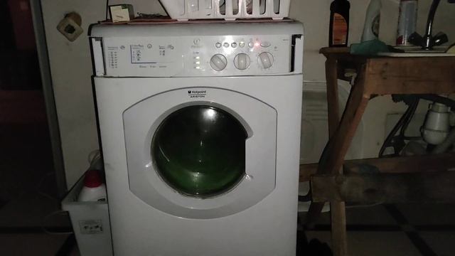 Hotpoint-indesit WIL 105 with awesome old drum - final spin programm 8 смотреть онлайн