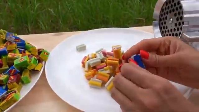 BUBBLE GUM vs Meat Garinder | Learn colours with lollipops and sweets candy | Part 7 смотреть онлайн