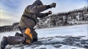 УШЁЛ ЗА ПОЛЯРНЫЙ КРУГ И... ! ВСЯ РЫБА ТУТ! КЛЁВ НА НОВОМ МЕСТЕ!