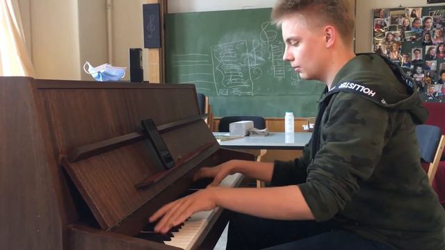 Musikschule Klavier: Jeremy spielt eigenes Piano Cover „Adrenaline“ смотреть онлайн
