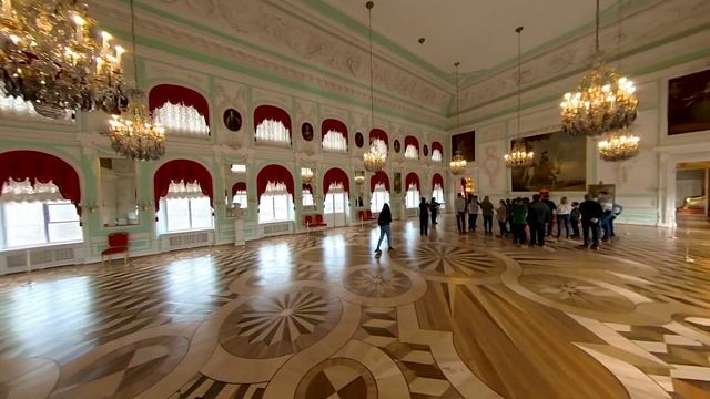 Большой петергофский дворец экскурсия внутри смотреть онлайн