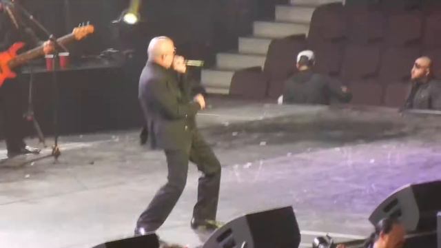 Pitbull - Hotel Room Service - Live in Vancouver смотреть онлайн