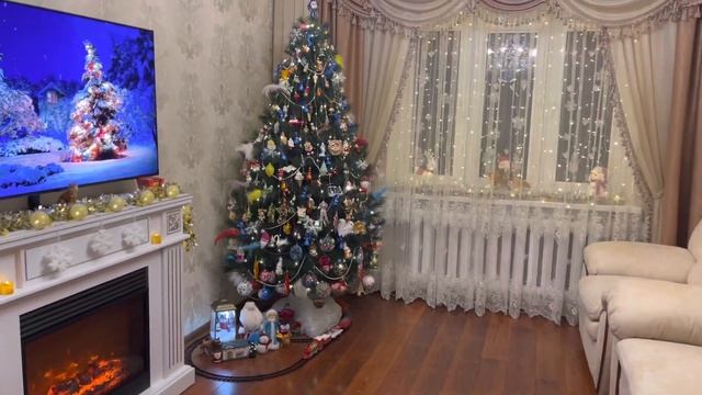 НАРЯЖАЮ ЁЛКУ 2022! МОИ ЁЛОЧНЫЕ ИГРУШКИ! НОВЫЙ ГОД 2022! смотреть онлайн