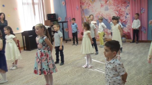 стихи и песня о маме и о весне смотреть онлайн