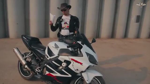 В память о Болте "Артем Болдырев" 10.06.2019г R.I.P Тест Honda f4i Старый конь борозды не испортит. смотреть онлайн