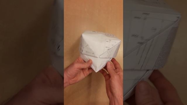 Шапка из бумаги с КОЗЫРЬКОМ; How to make a newspaper hat #shorts смотреть онлайн