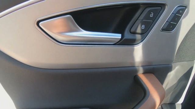 ¡La primera SUV coupe de Audi! | Audi Q8 TFSI. смотреть онлайн