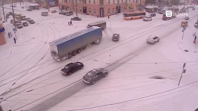 Перекресток Мира и Циолковского 2 марта 2013 смотреть онлайн