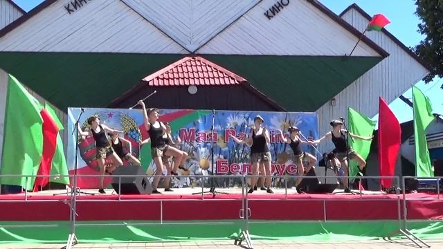 Ансамбль мажореток "Феерия" Столбцовской детской школы искусств смотреть онлайн