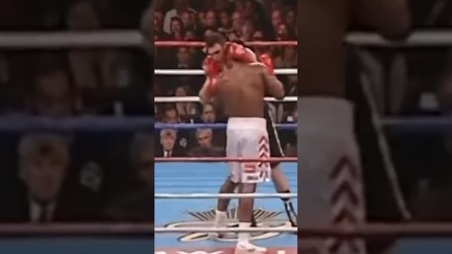 Lennox Lewis vs Vitalii Klitschko смотреть онлайн