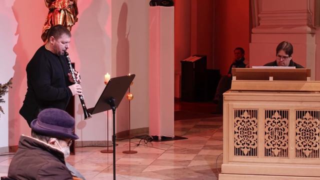 Bach-Bourrée and March смотреть онлайн