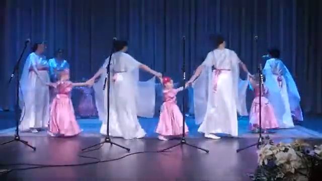 Клоны Театра танца "Гюнеш".Танец "Мой Ангел" смотреть онлайн