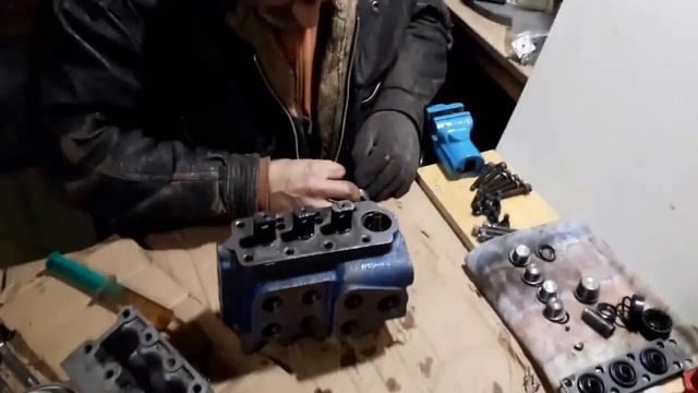 Гидрораспределитель. Обращение к зрителям за советом. смотреть онлайн